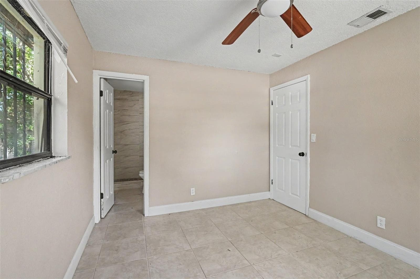 Single Family Residence at 425 WALNUT ST, DAYTONA BEACH, photo 19 of 22