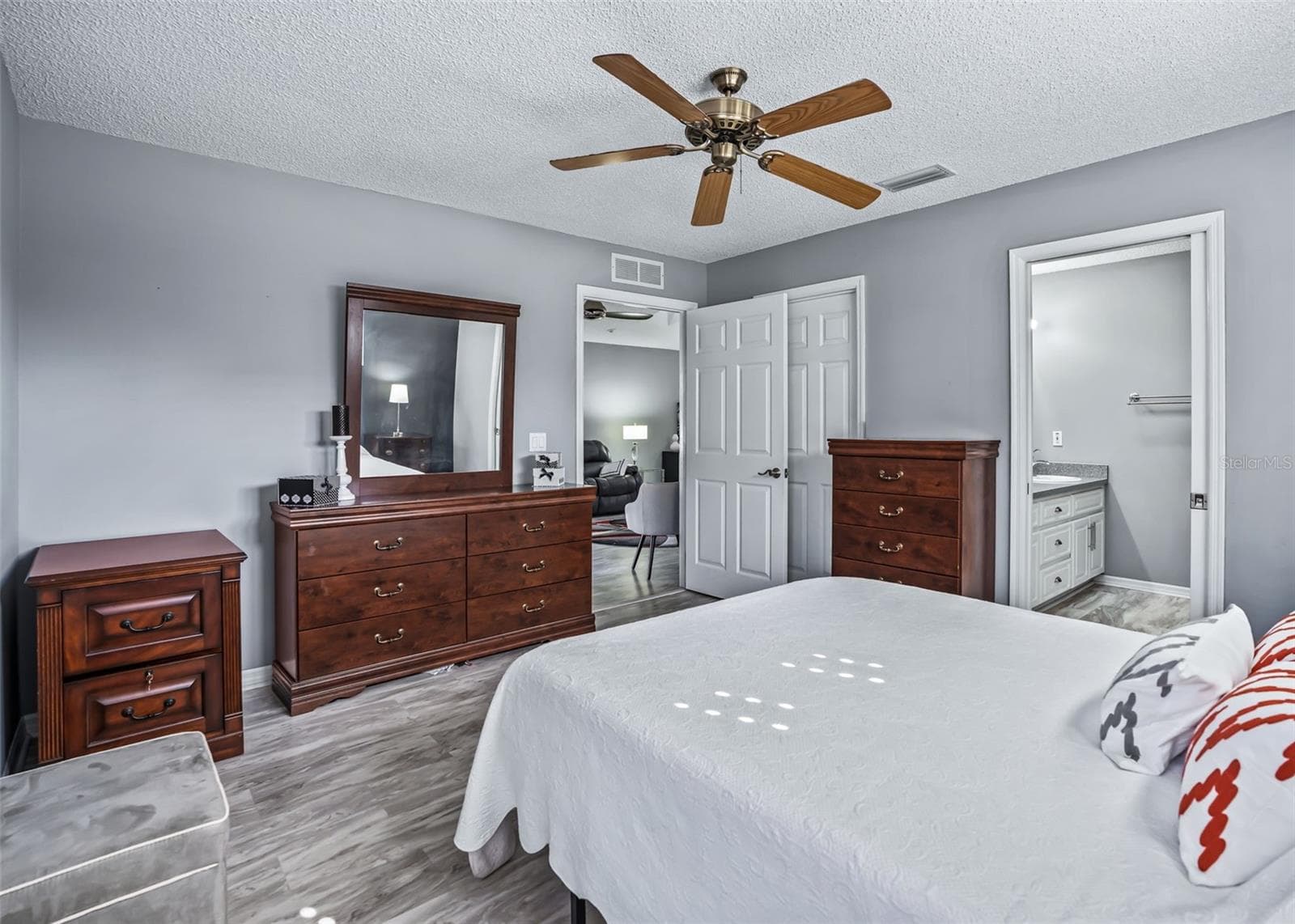 Single Family Residence at 17864 SE 115TH CT, SUMMERFIELD, photo 14 of 28