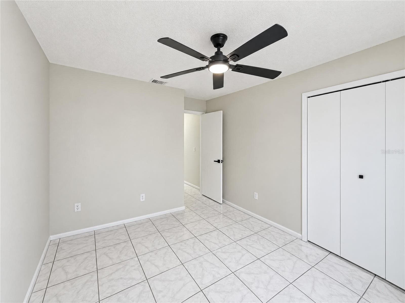 Single Family Residence at 1572 DEERFIELD AVE, DELTONA, photo 14 of 21
