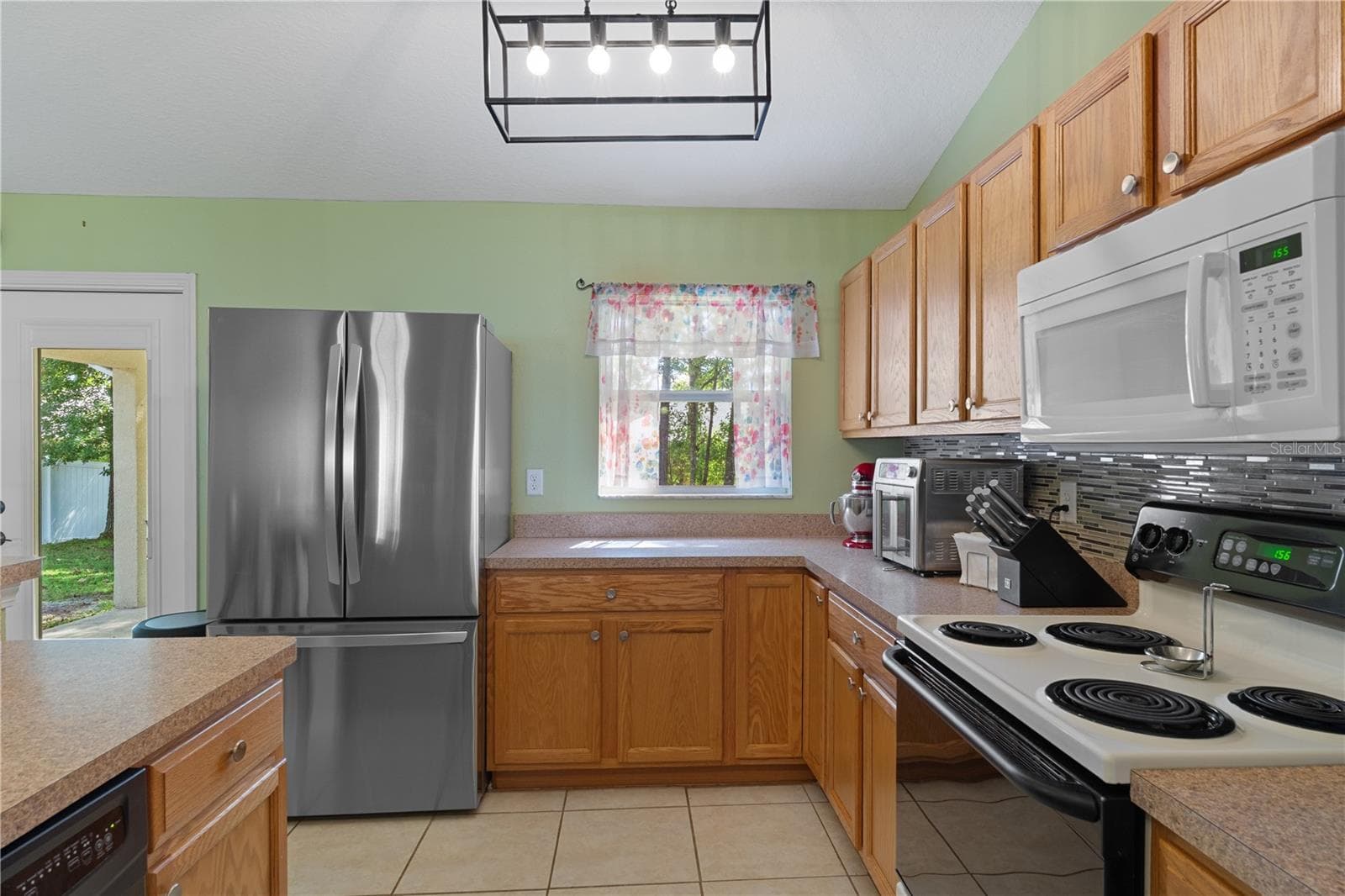 Single Family Residence at 513 OAKHILL CT, BROOKSVILLE, photo 3 of 32
