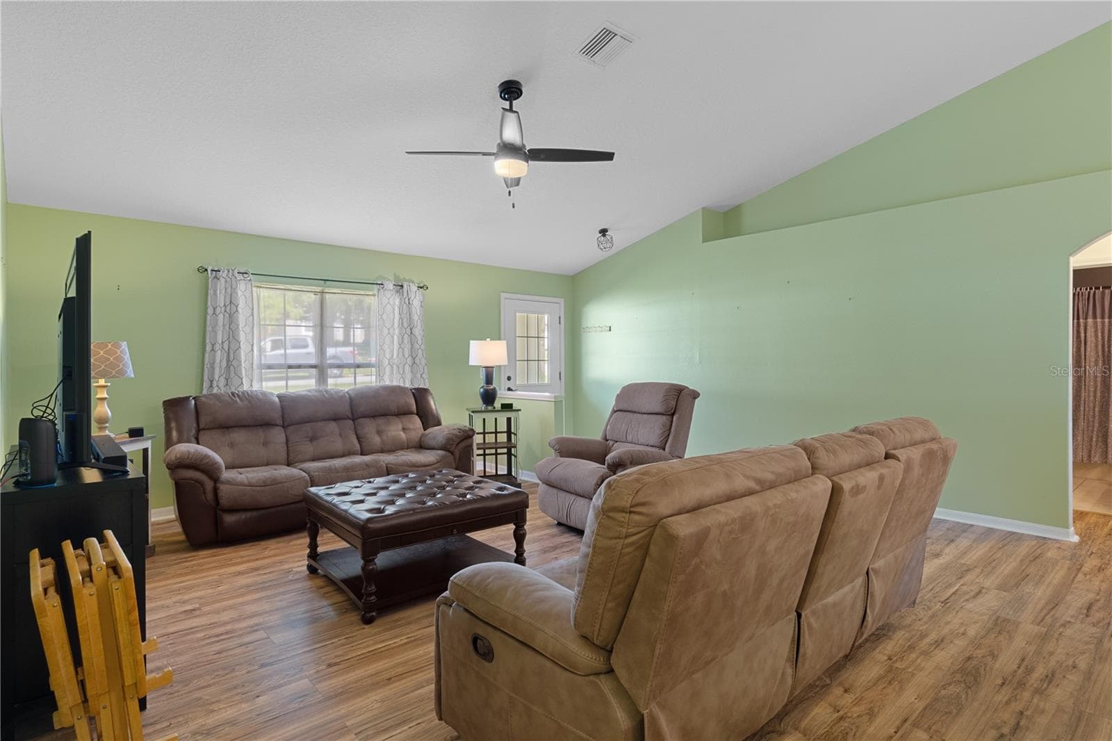 Single Family Residence at 513 OAKHILL CT, BROOKSVILLE, photo 13 of 32