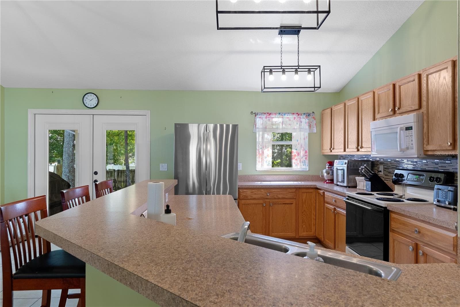 Single Family Residence at 513 OAKHILL CT, BROOKSVILLE, photo 15 of 32