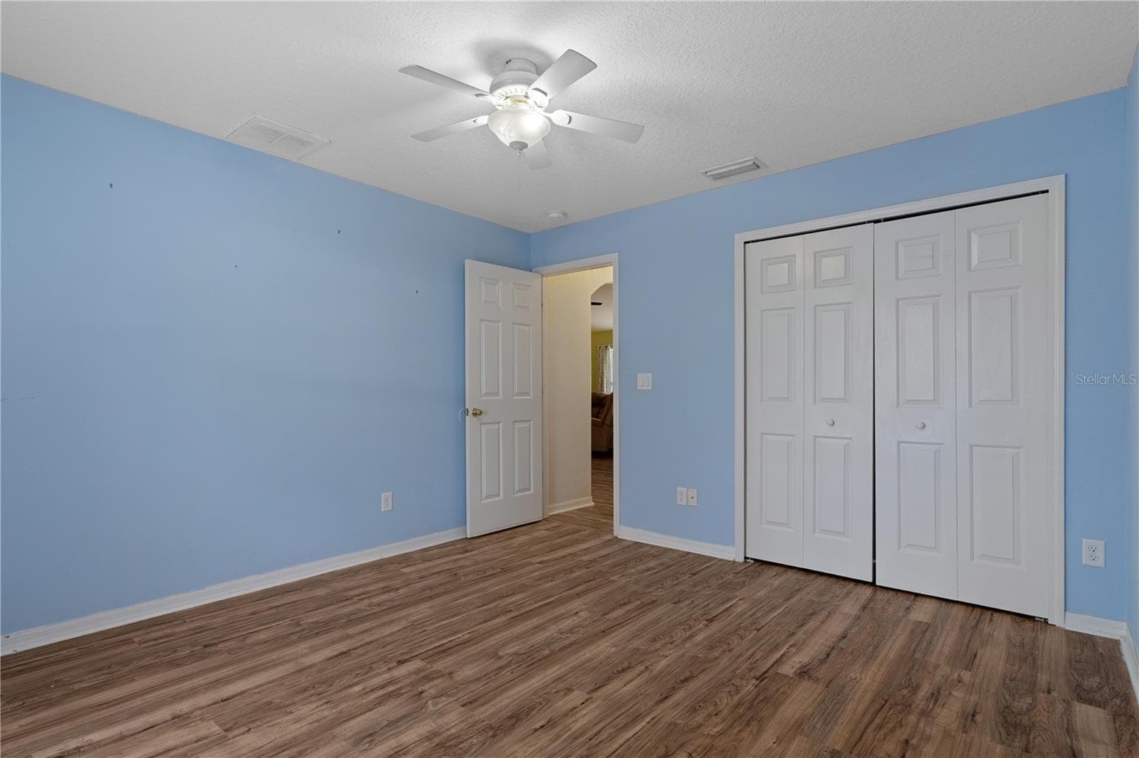 bedroom 2 - 513 OAKHILL CT, BROOKSVILLE