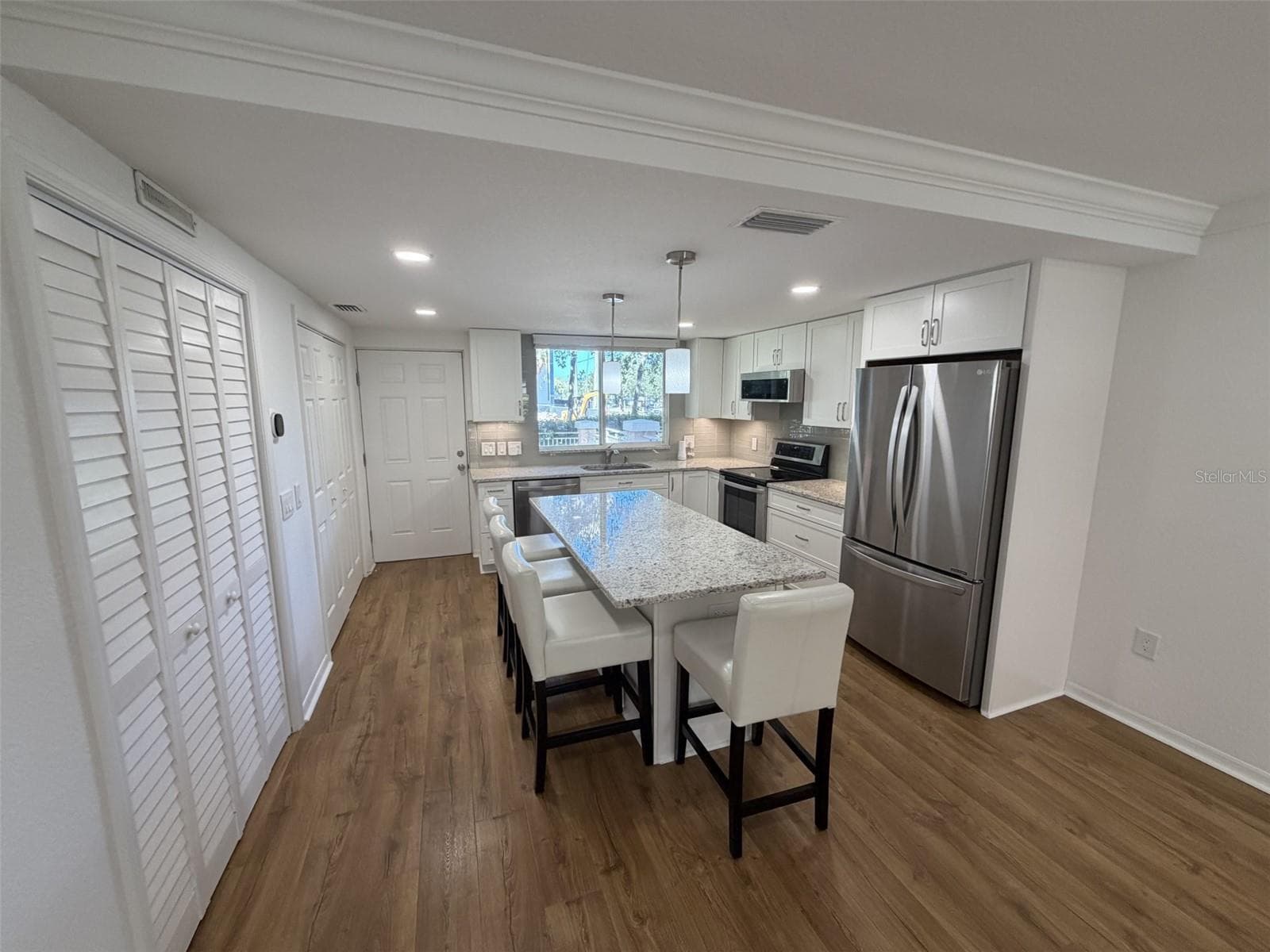 Single Family Residence at 648 COHEN WAY, SARASOTA, photo 6 of 35