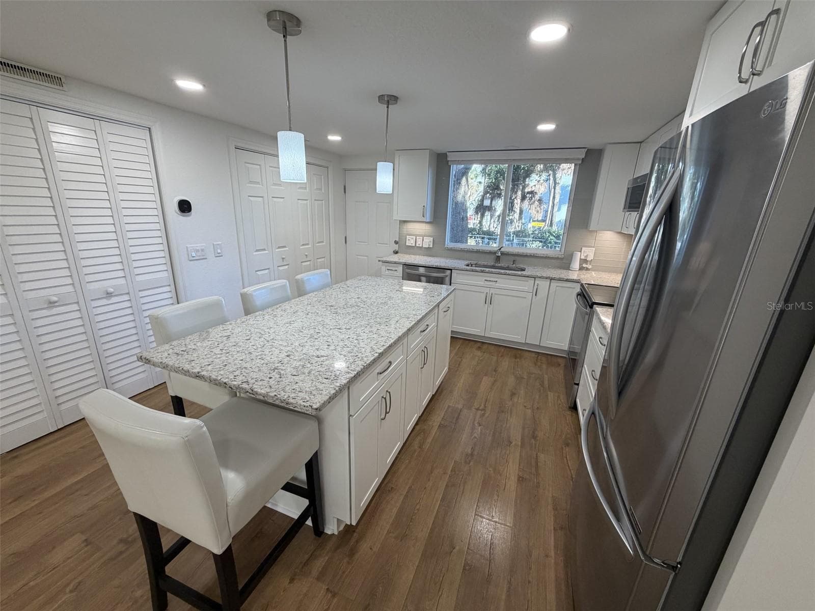 Single Family Residence at 648 COHEN WAY, SARASOTA, photo 8 of 35