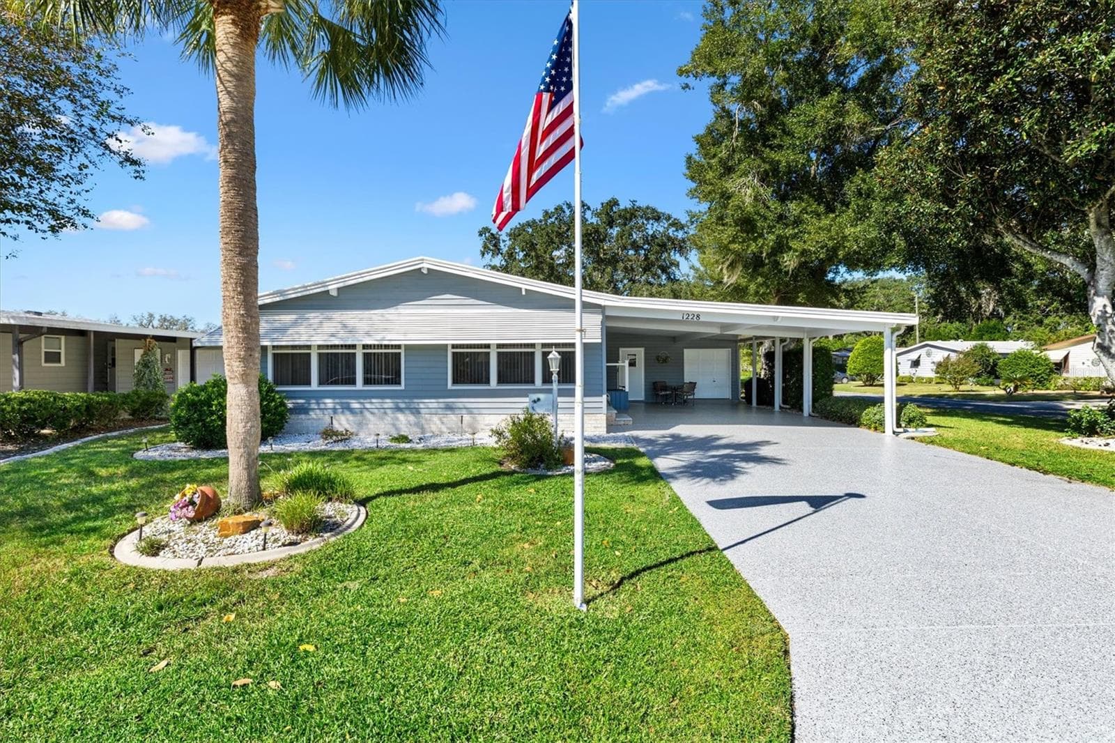 1228 Palmetto Drive - 1228 PALMETTO DR, LADY LAKE