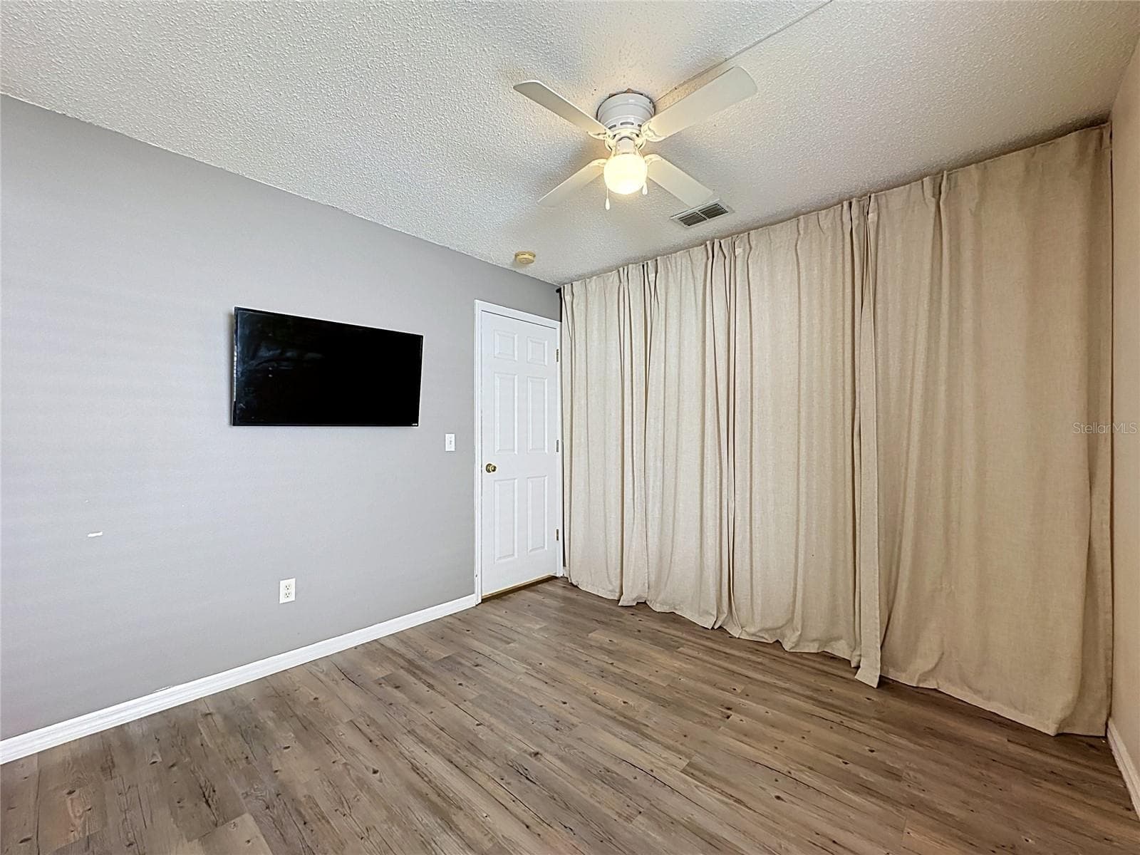 Single Family Residence at 16409 COOPERS HAWK AVE, CLERMONT, photo 30 of 38