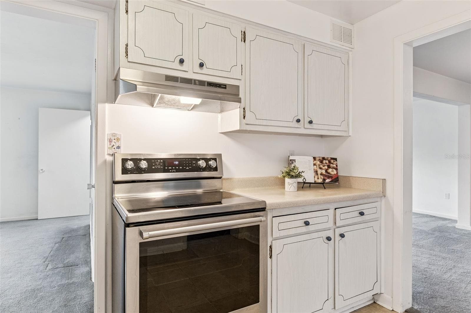 Updated stainless steel appliance package - 803 HILLSIDE AVE, LAKE WALES