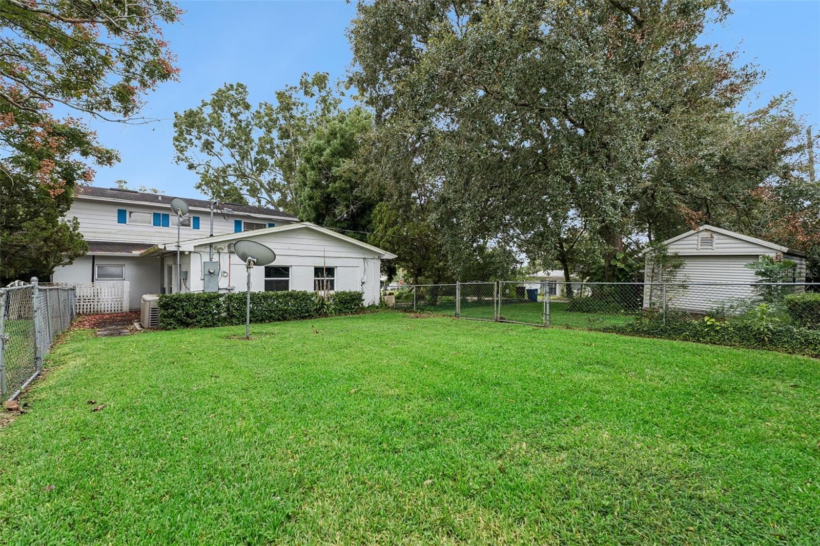 Fenced-in yard - 803 HILLSIDE AVE, LAKE WALES