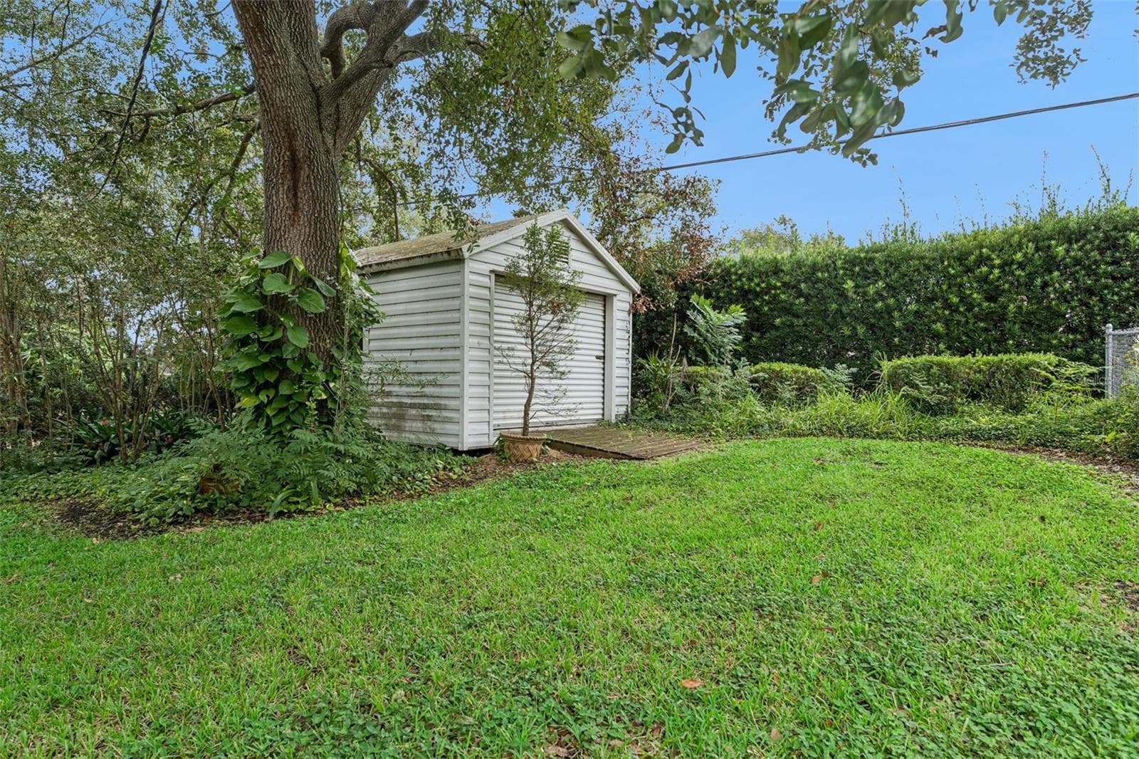 Shed with electric - 803 HILLSIDE AVE, LAKE WALES