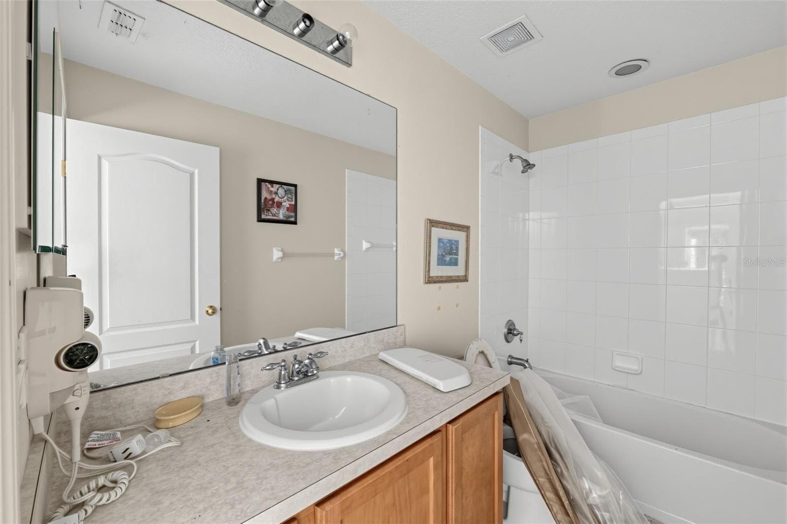 Single Family Residence at 913 HENLEY CIR, DAVENPORT, photo 24 of 27