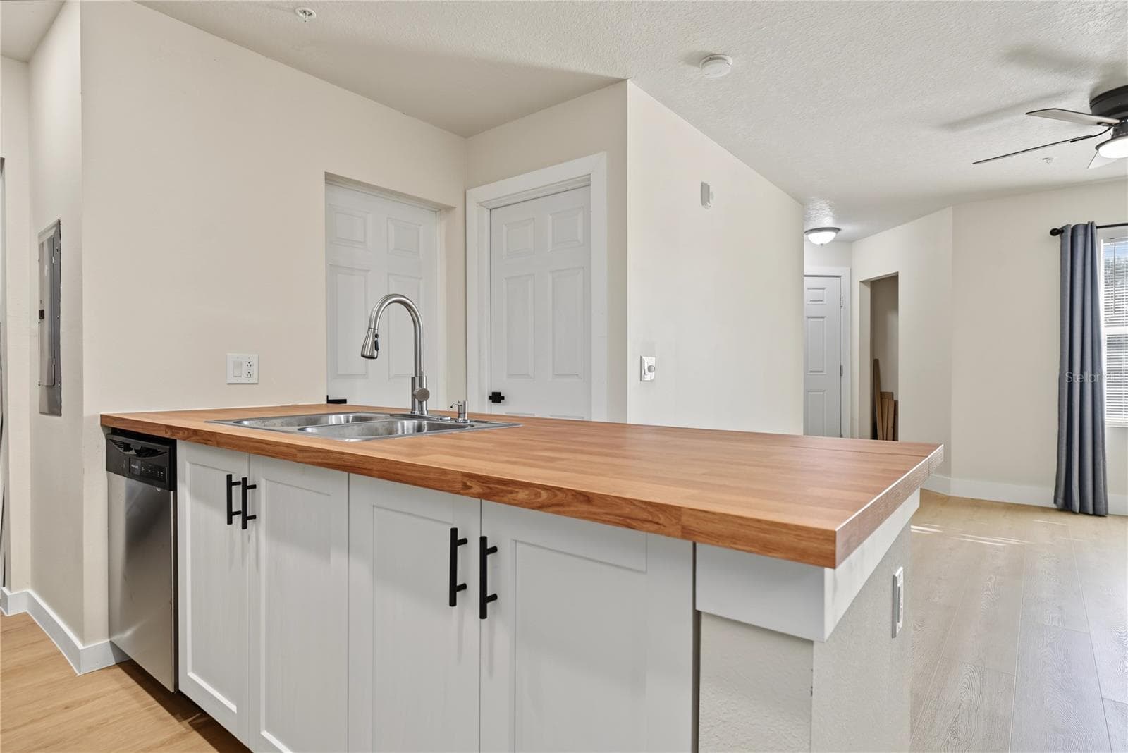 Condominium at 3024 PARKWAY BLVD #304, KISSIMMEE, photo 11 of 27