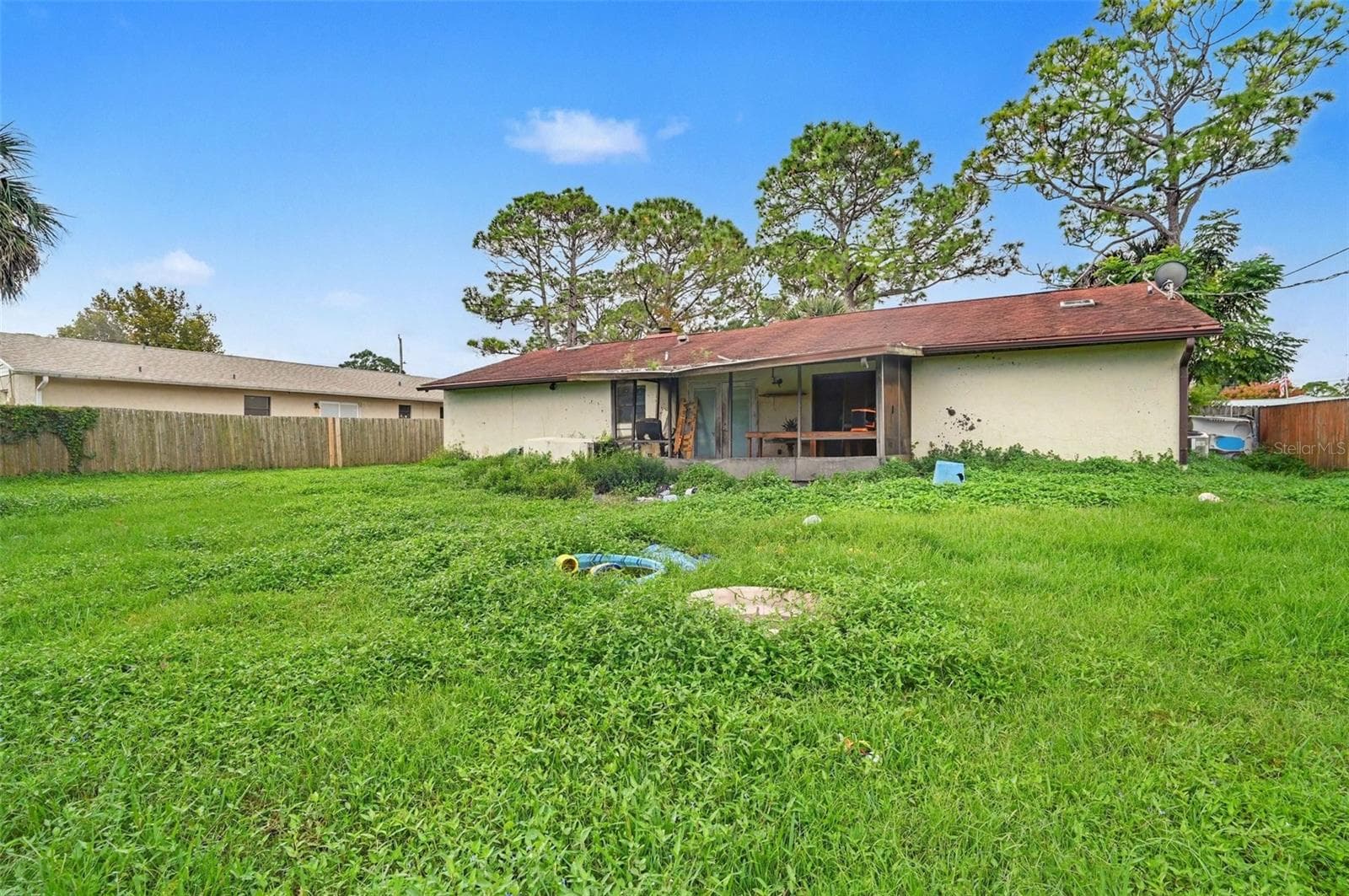 Single Family Residence at 3327 VICTORY PALM DR, EDGEWATER, photo 6 of 10