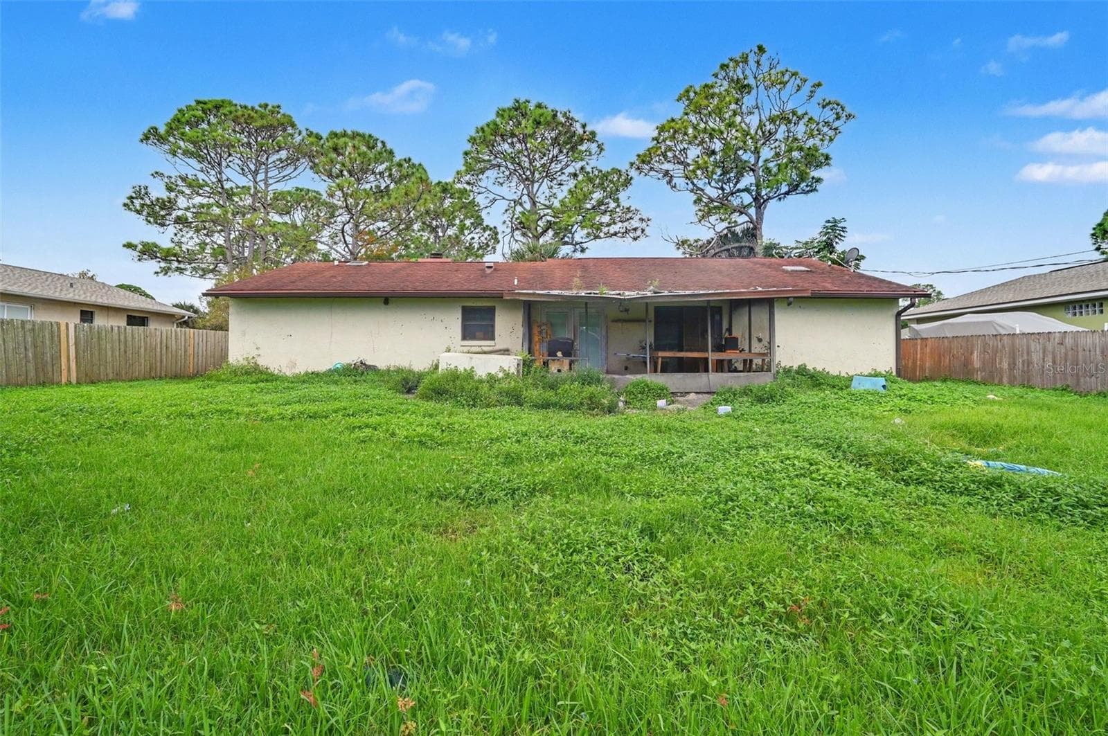 Single Family Residence at 3327 VICTORY PALM DR, EDGEWATER, photo 7 of 10