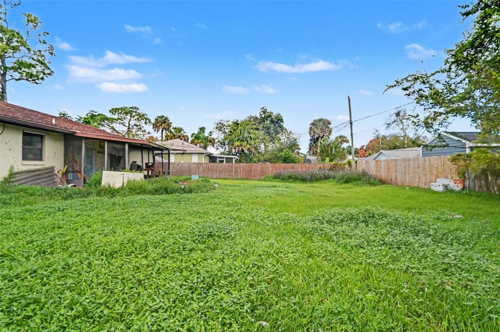 Single Family Residence at 3327 VICTORY PALM DR, EDGEWATER, photo 8 of 10