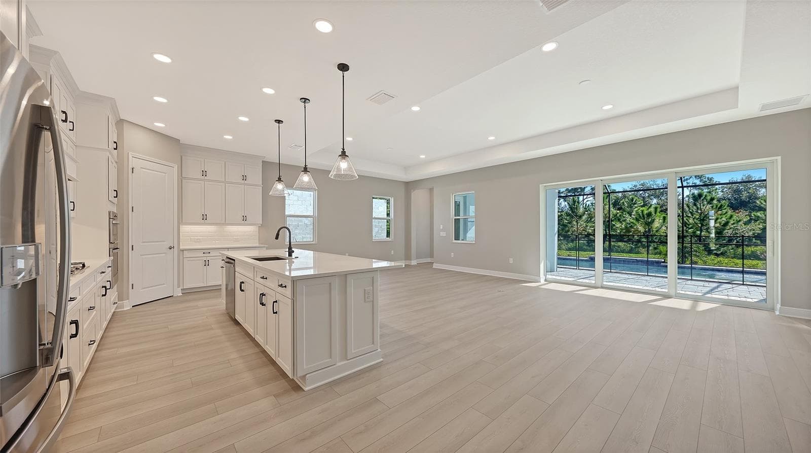 Single Family Residence at 10130 CRYSTAL ISLES CIR, SARASOTA, photo 4 of 48