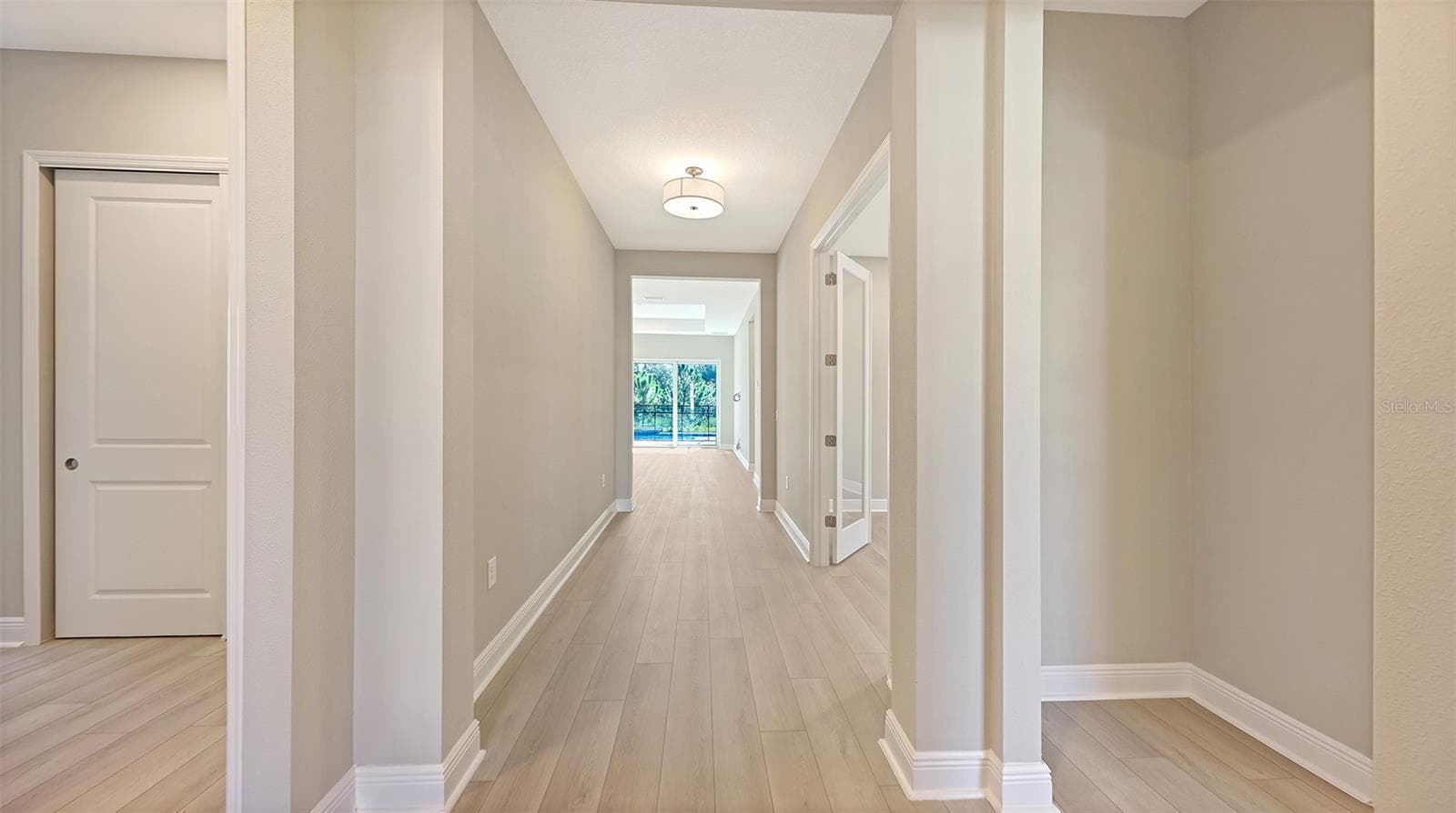 Single Family Residence at 10130 CRYSTAL ISLES CIR, SARASOTA, photo 15 of 48