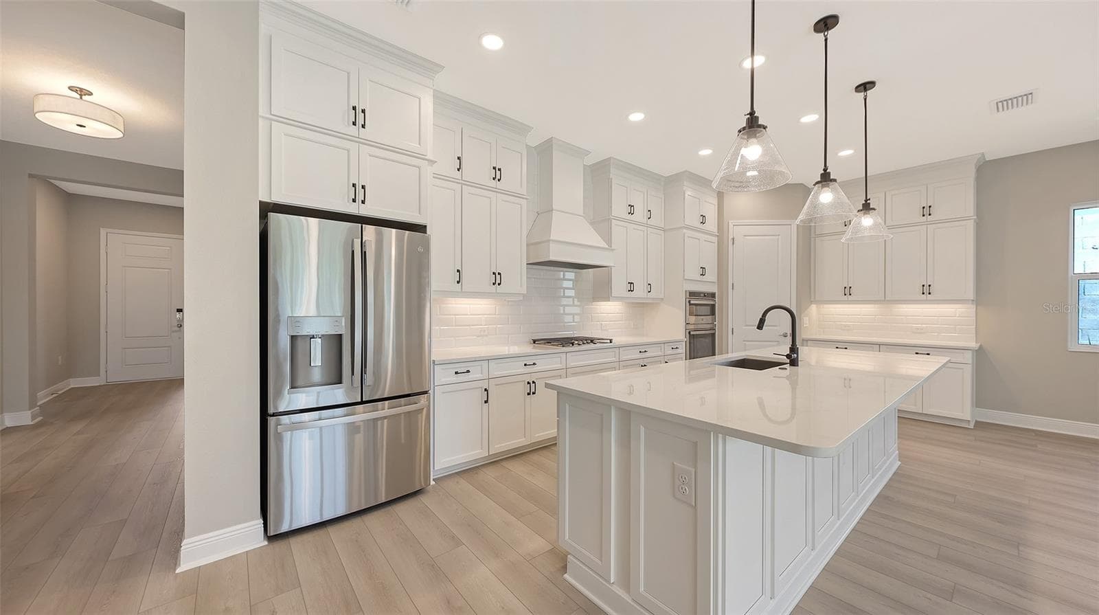 Single Family Residence at 10130 CRYSTAL ISLES CIR, SARASOTA, photo 21 of 48