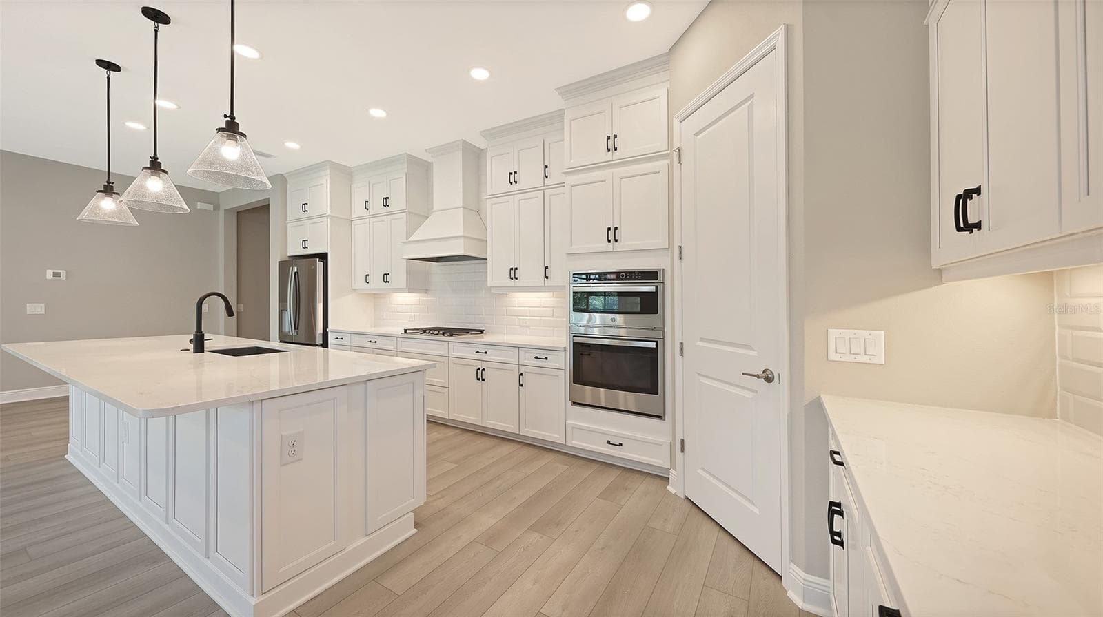 Single Family Residence at 10130 CRYSTAL ISLES CIR, SARASOTA, photo 22 of 48