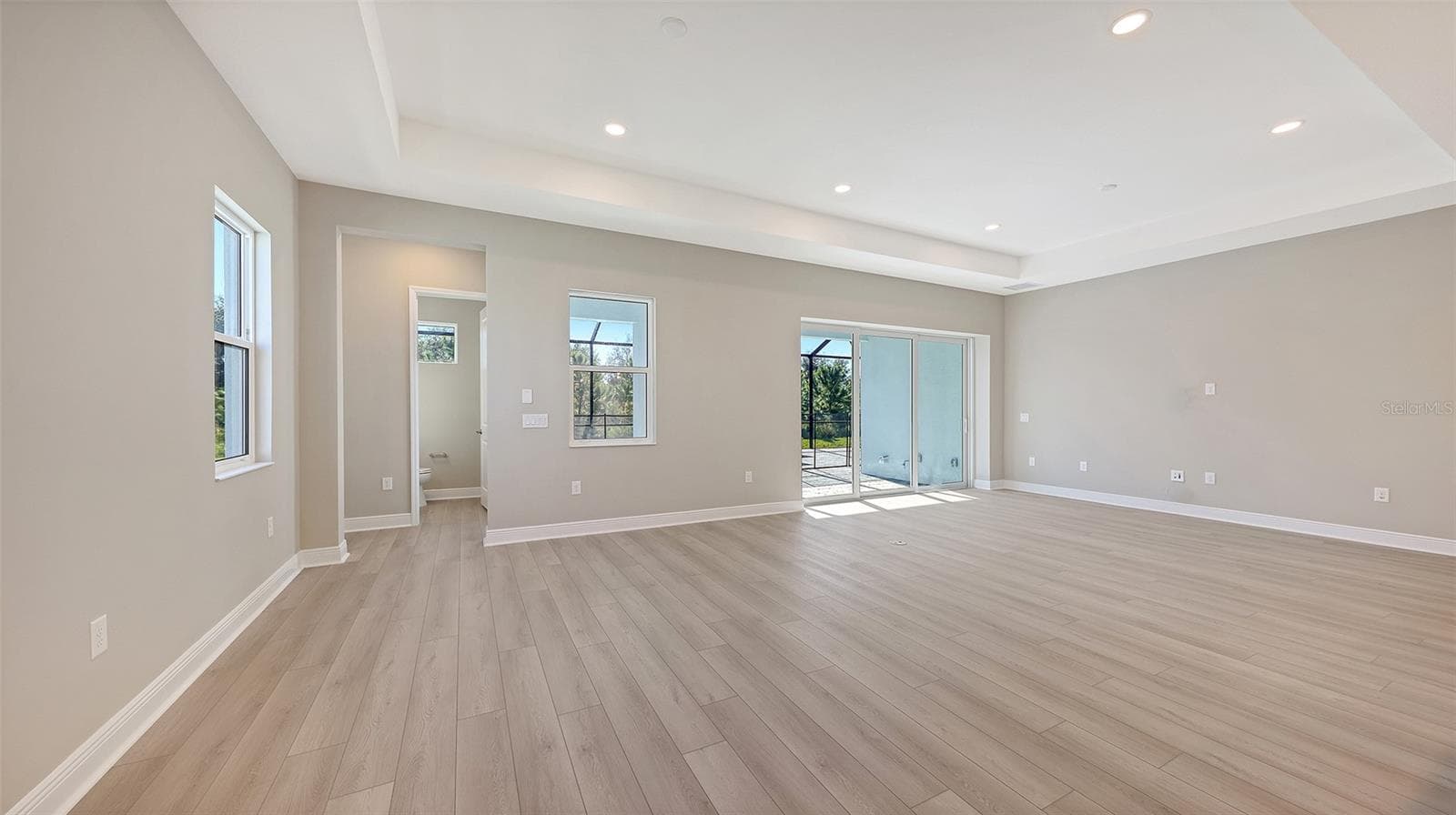 Single Family Residence at 10130 CRYSTAL ISLES CIR, SARASOTA, photo 27 of 48