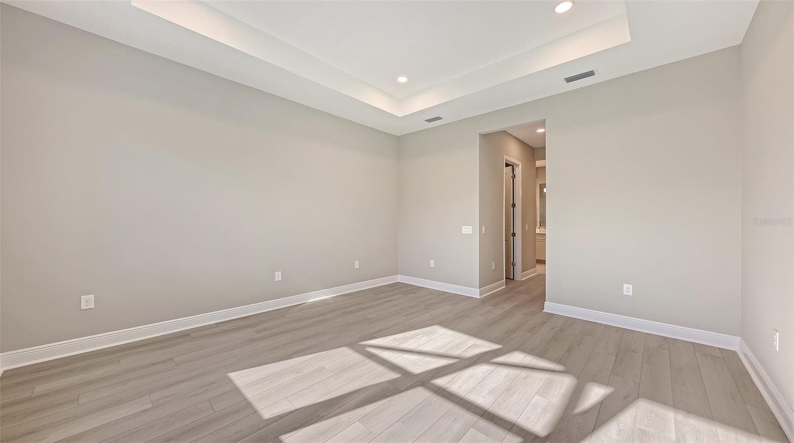 Single Family Residence at 10130 CRYSTAL ISLES CIR, SARASOTA, photo 30 of 48