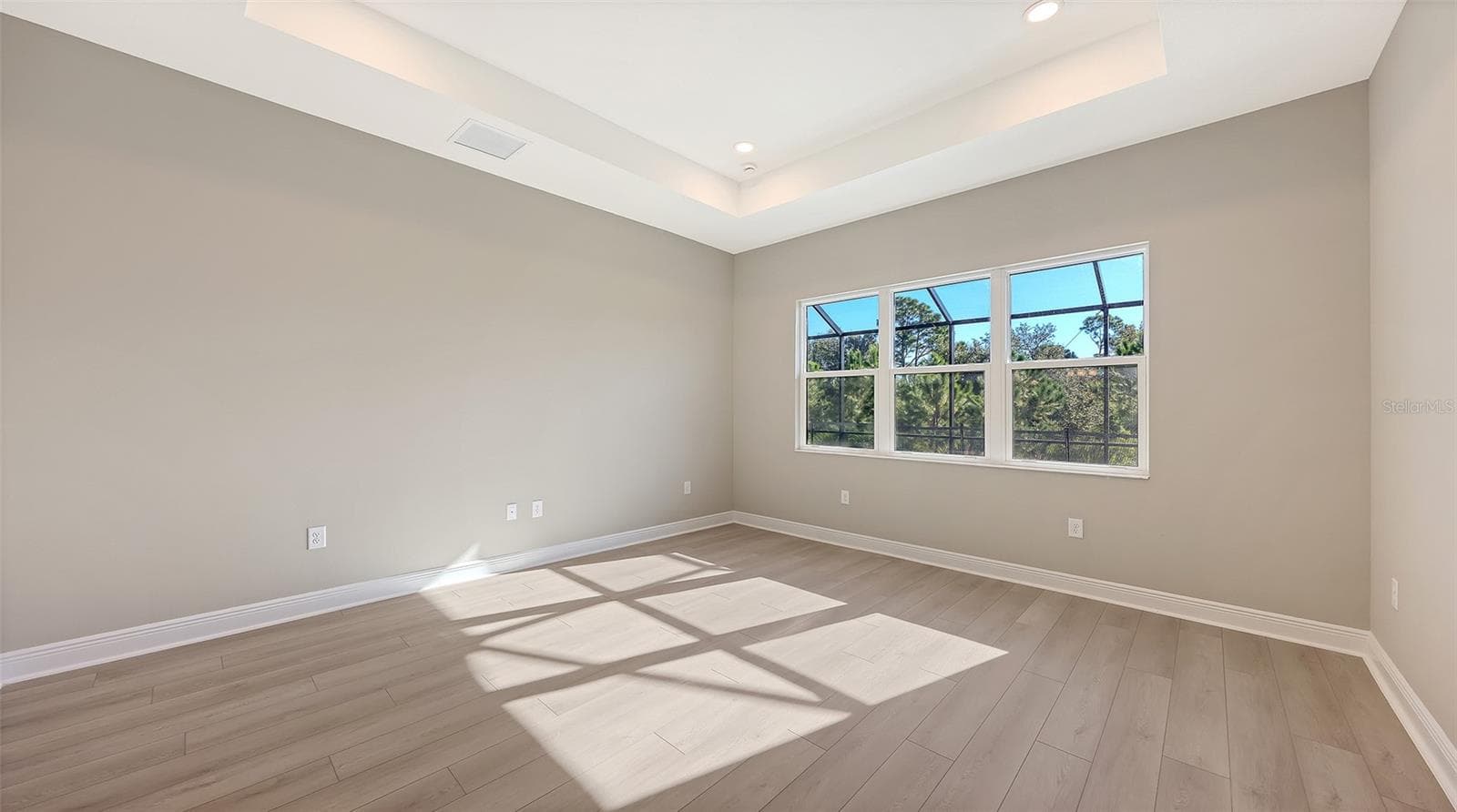 Single Family Residence at 10130 CRYSTAL ISLES CIR, SARASOTA, photo 31 of 48