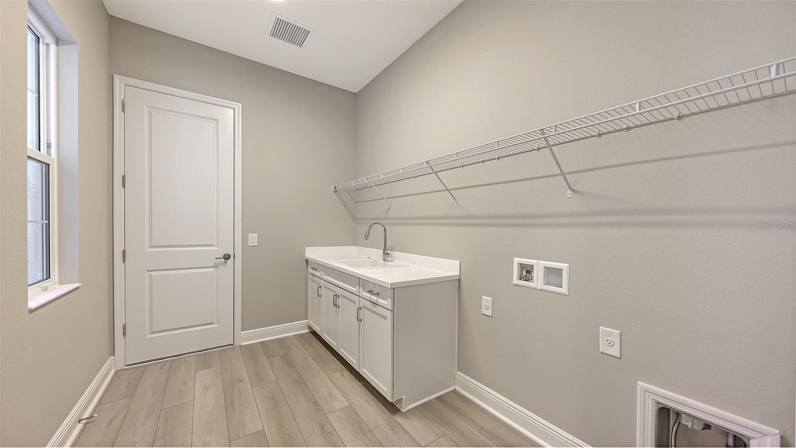 Single Family Residence at 10130 CRYSTAL ISLES CIR, SARASOTA, photo 40 of 48