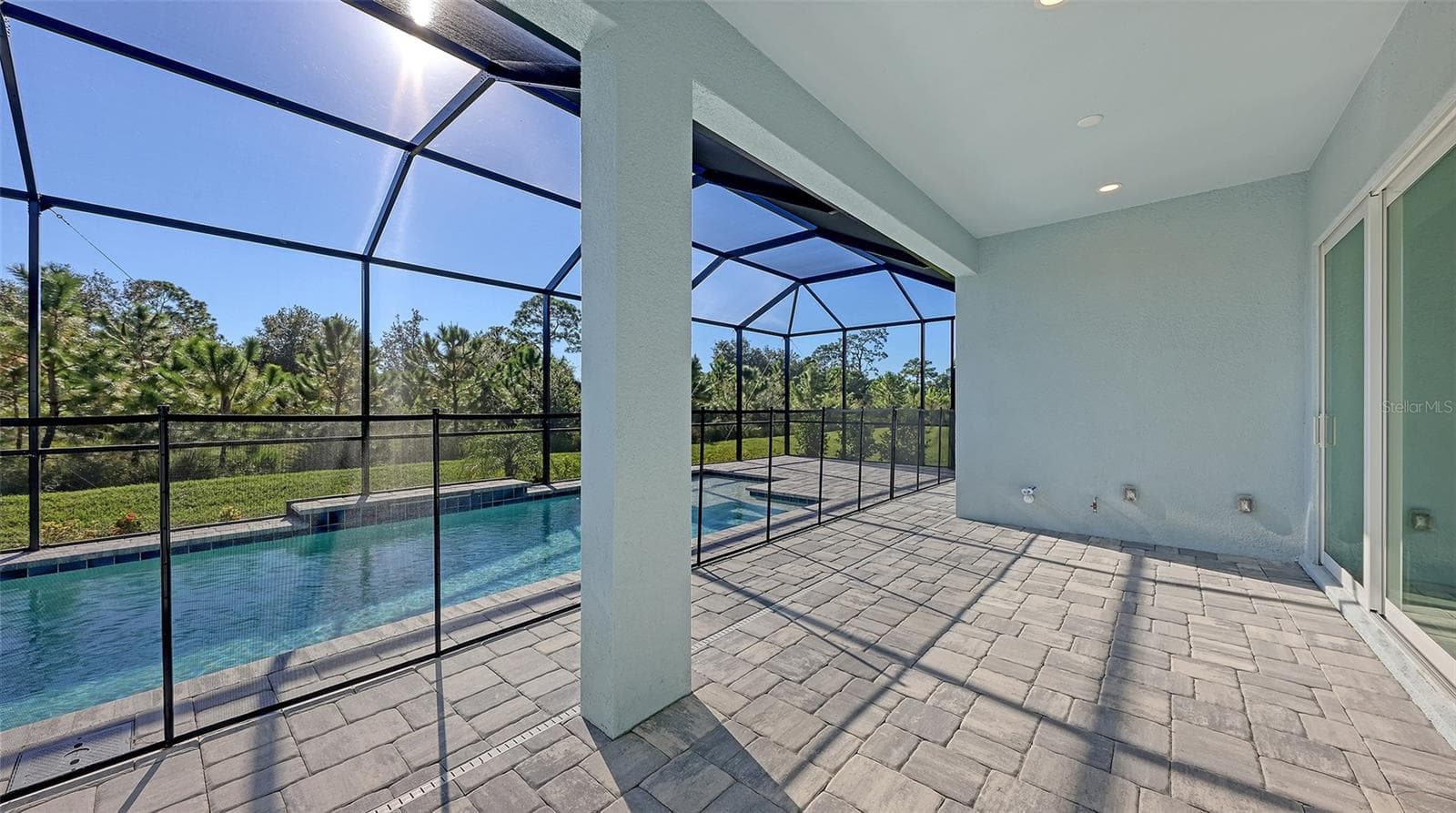 Single Family Residence at 10130 CRYSTAL ISLES CIR, SARASOTA, photo 43 of 48