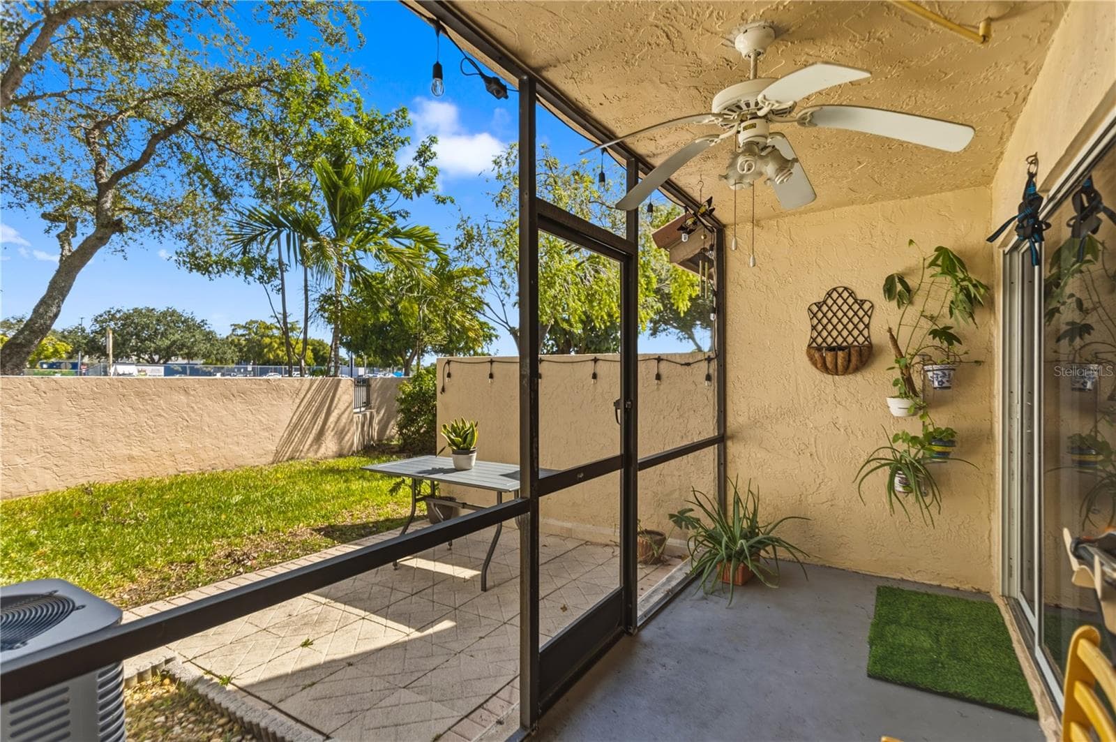 Townhouse at 10803 CYPRESS GLEN DR, CORAL SPRINGS, photo 30 of 60