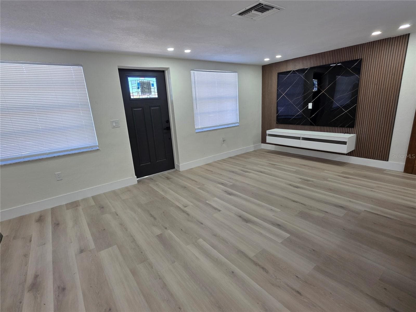 Single Family Residence at 2910 MATCHLOCK DR, HOLIDAY, photo 8 of 28
