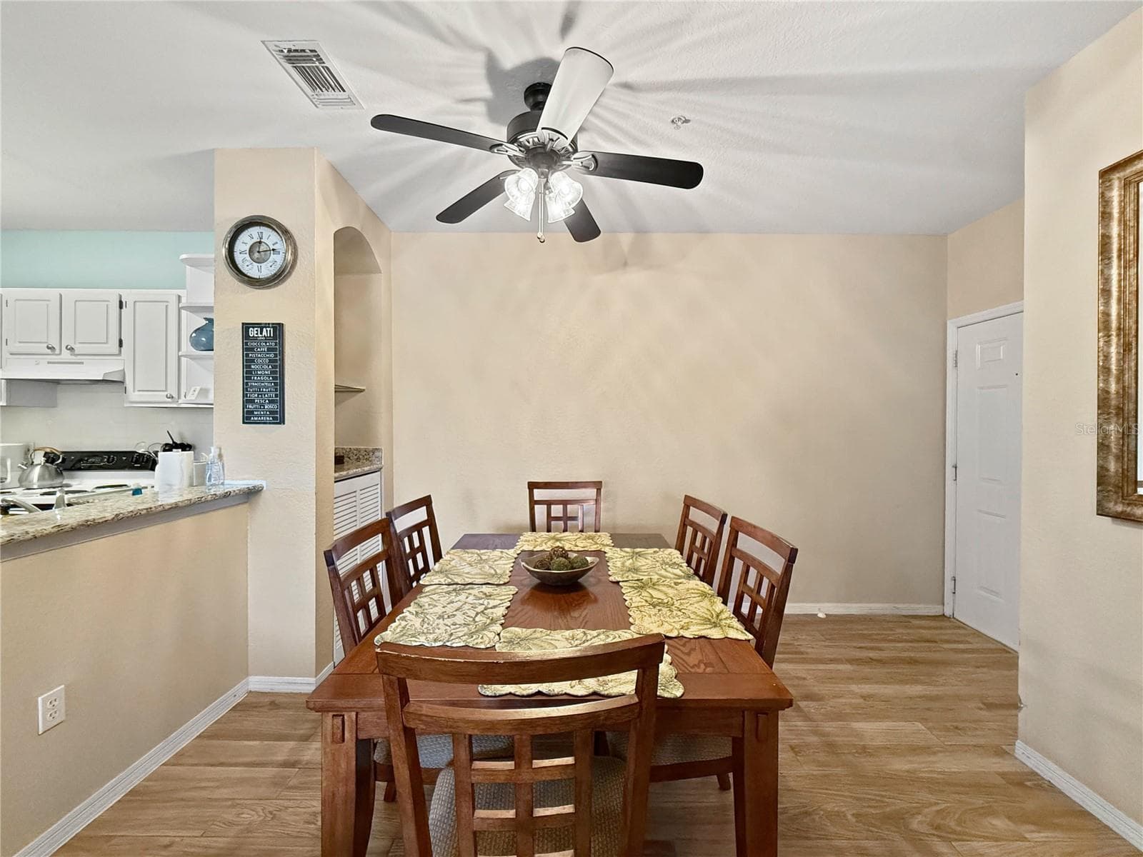 Dining room - 8815 DUNES CT #105, KISSIMMEE