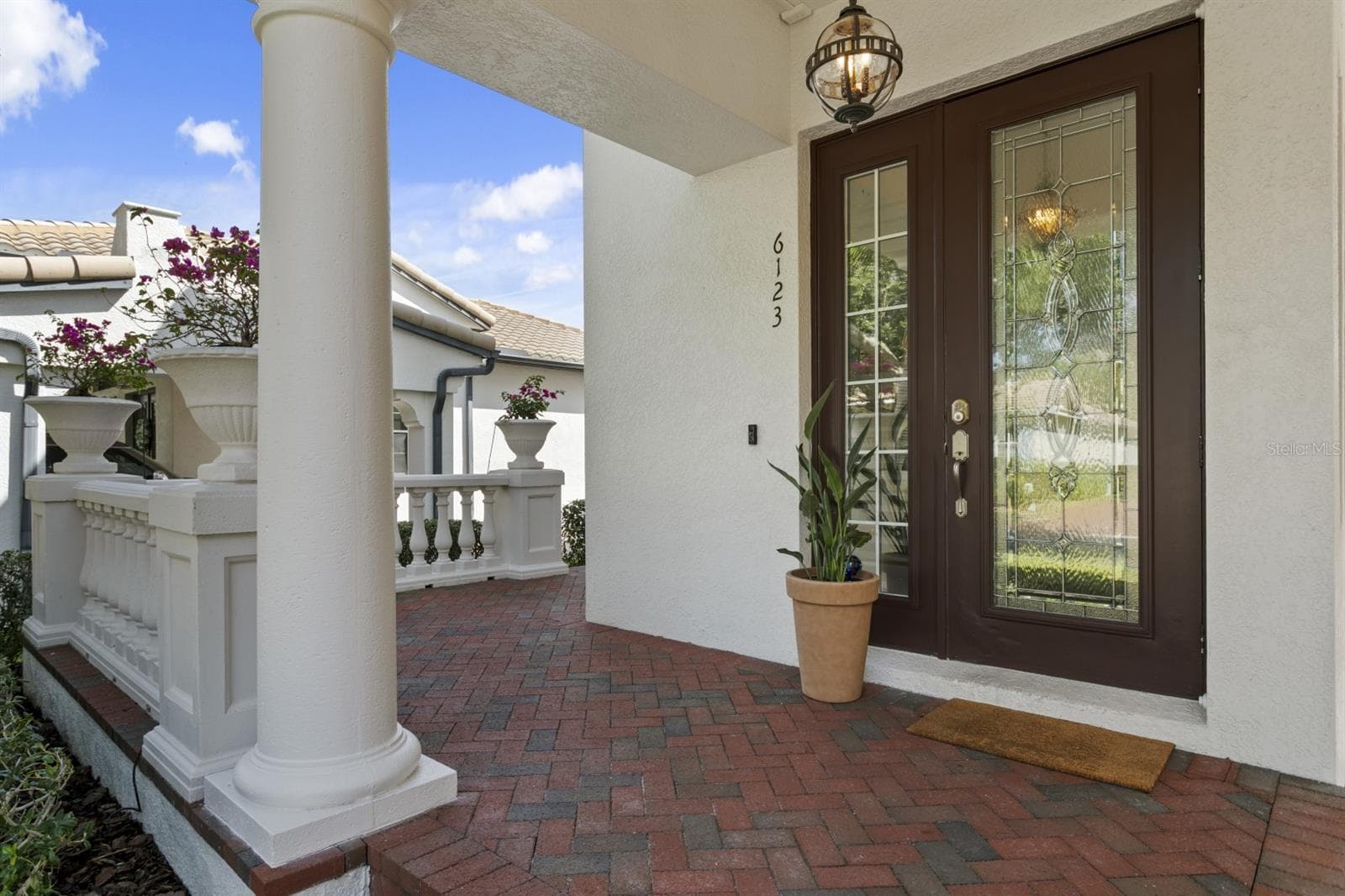 Single Family Residence at 6123 YEATS MANOR DR, TAMPA, photo 6 of 52