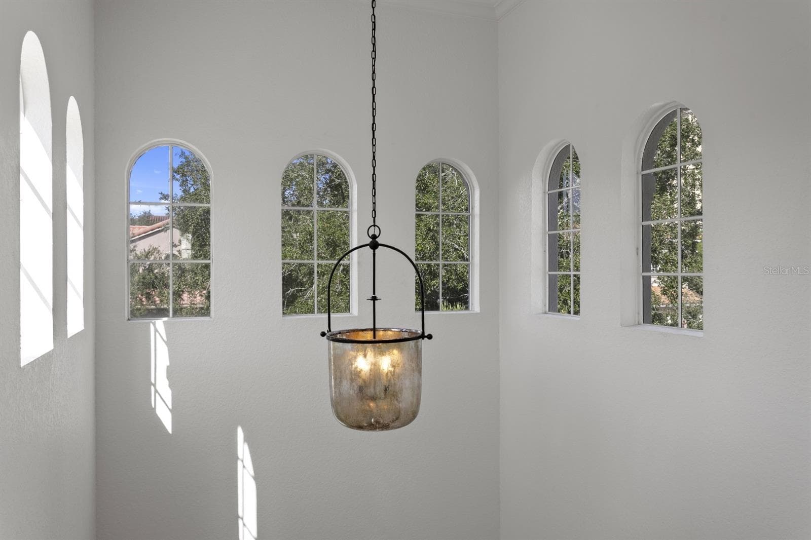 Single Family Residence at 6123 YEATS MANOR DR, TAMPA, photo 7 of 52