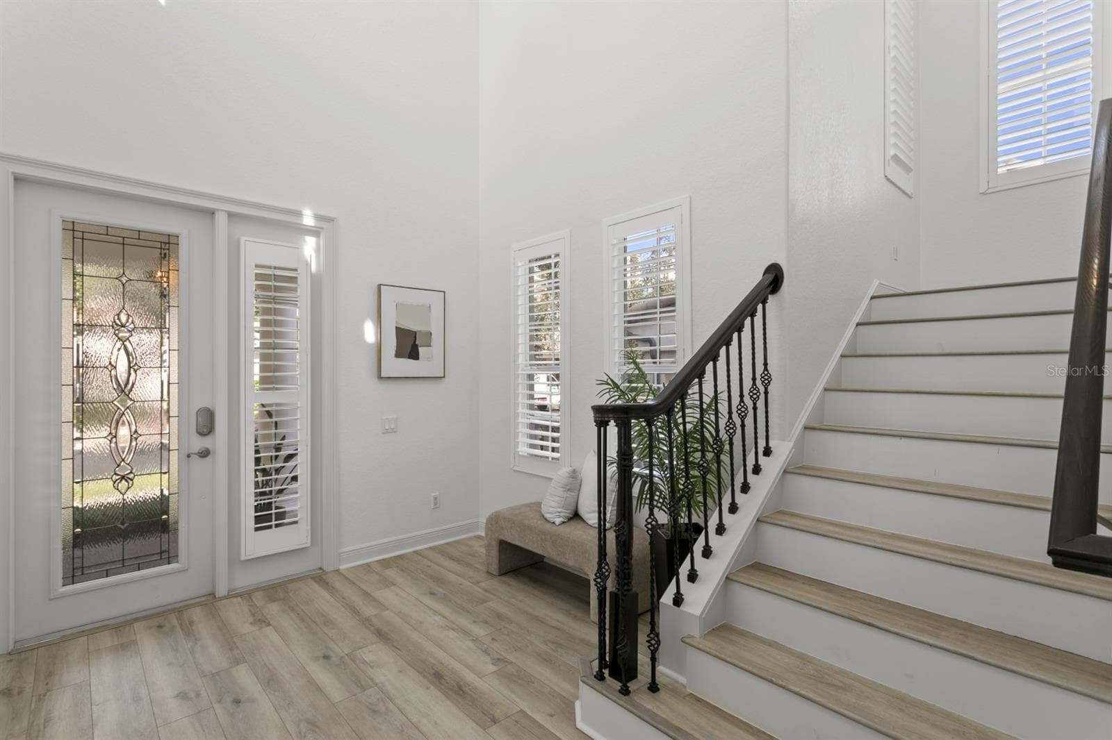 Single Family Residence at 6123 YEATS MANOR DR, TAMPA, photo 8 of 52