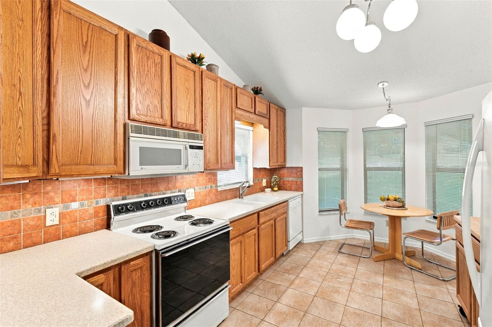 Villa at 9108 BASSETT LN, NEW PORT RICHEY, photo 3 of 46