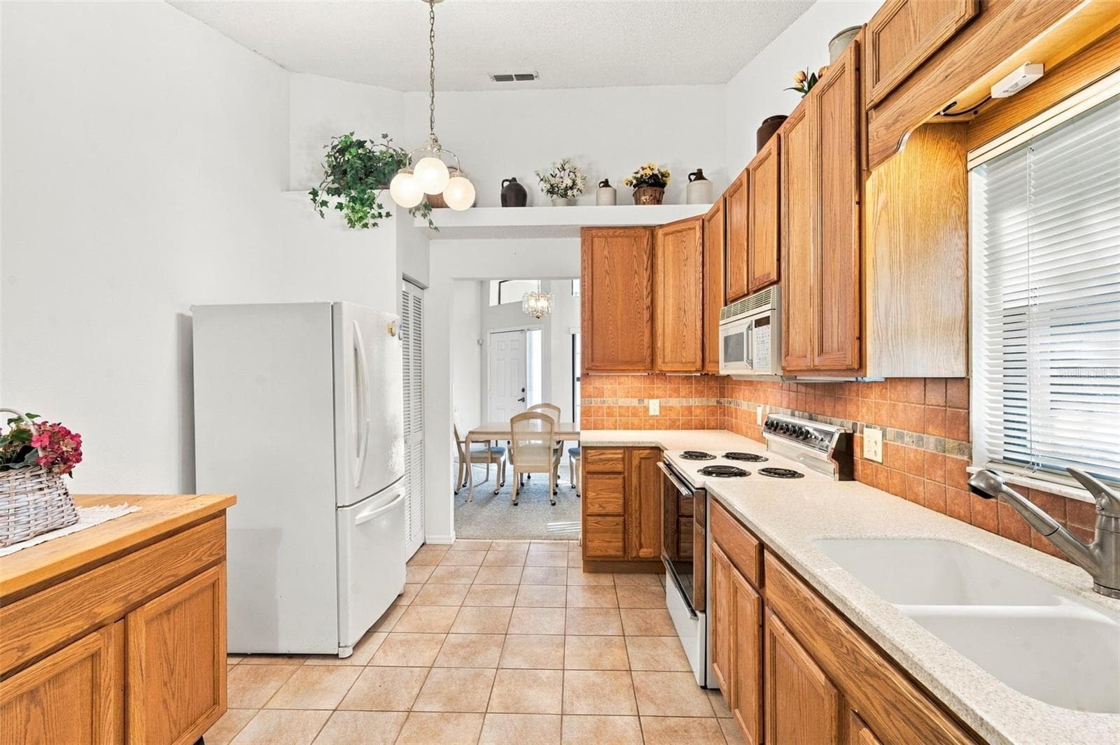 Villa at 9108 BASSETT LN, NEW PORT RICHEY, photo 15 of 46