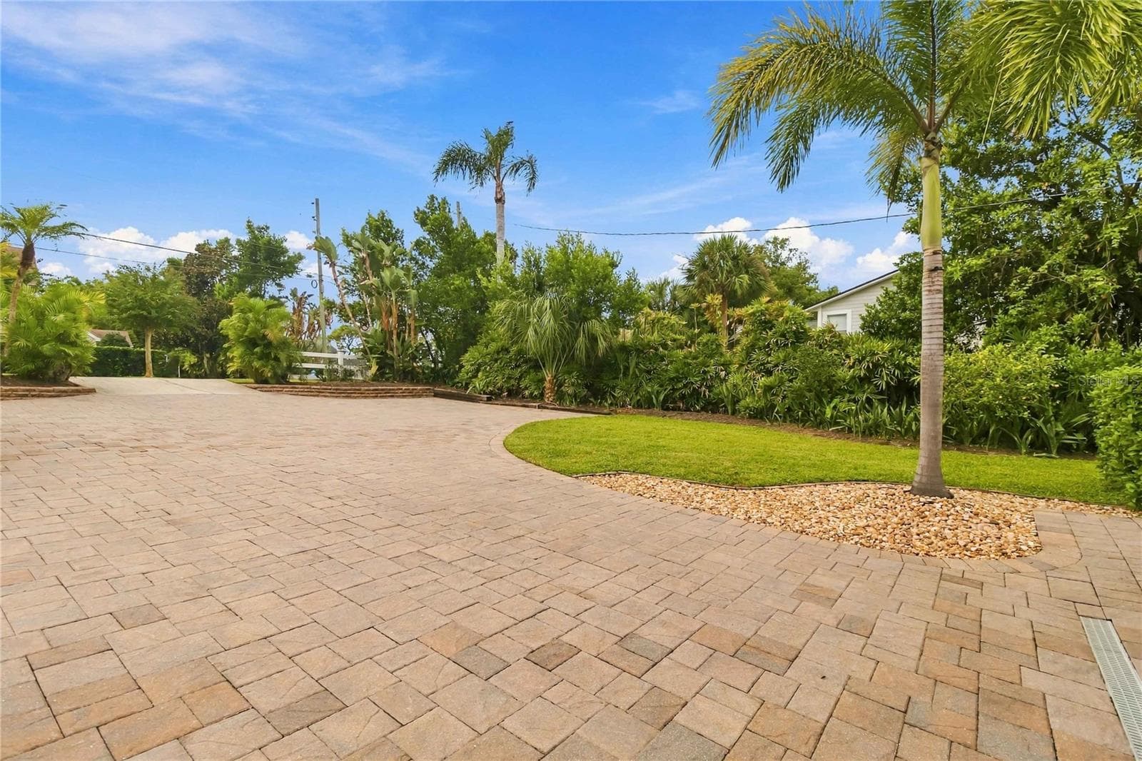 Single Family Residence at 619 GATLIN AVE, ORLANDO, photo 8 of 69