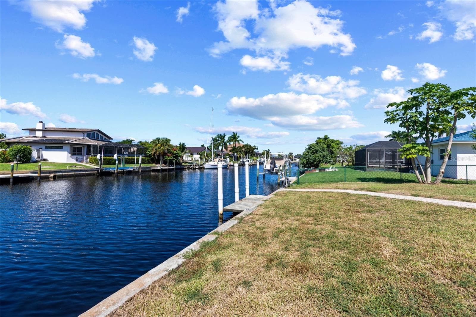 Single Family Residence at 145 BAYSHORE CT, PUNTA GORDA, photo 2 of 38