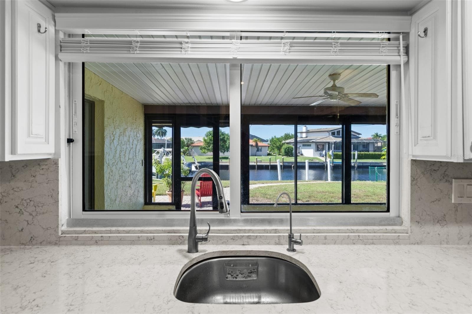 Single Family Residence at 145 BAYSHORE CT, PUNTA GORDA, photo 11 of 38