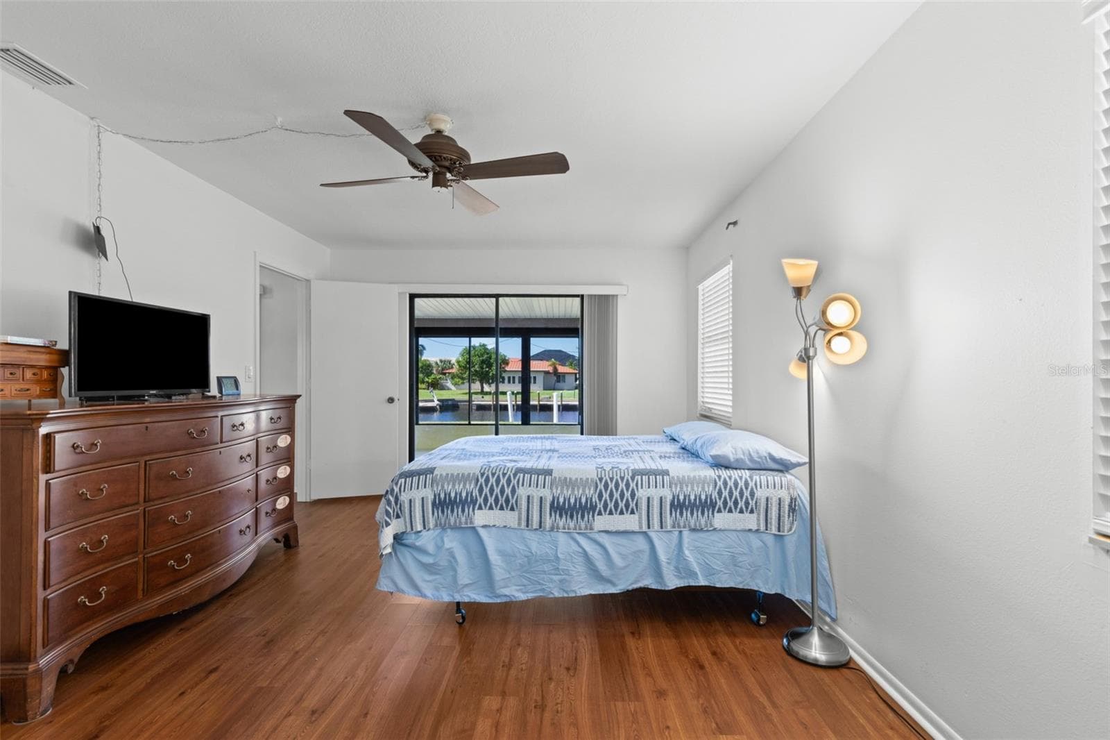 Single Family Residence at 145 BAYSHORE CT, PUNTA GORDA, photo 14 of 38