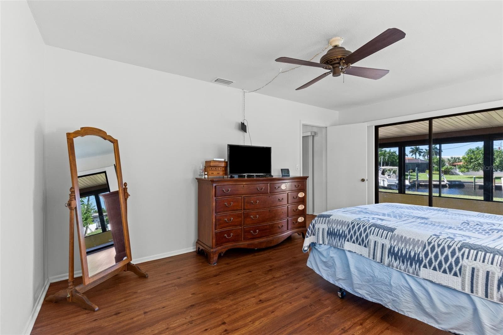 Single Family Residence at 145 BAYSHORE CT, PUNTA GORDA, photo 15 of 38