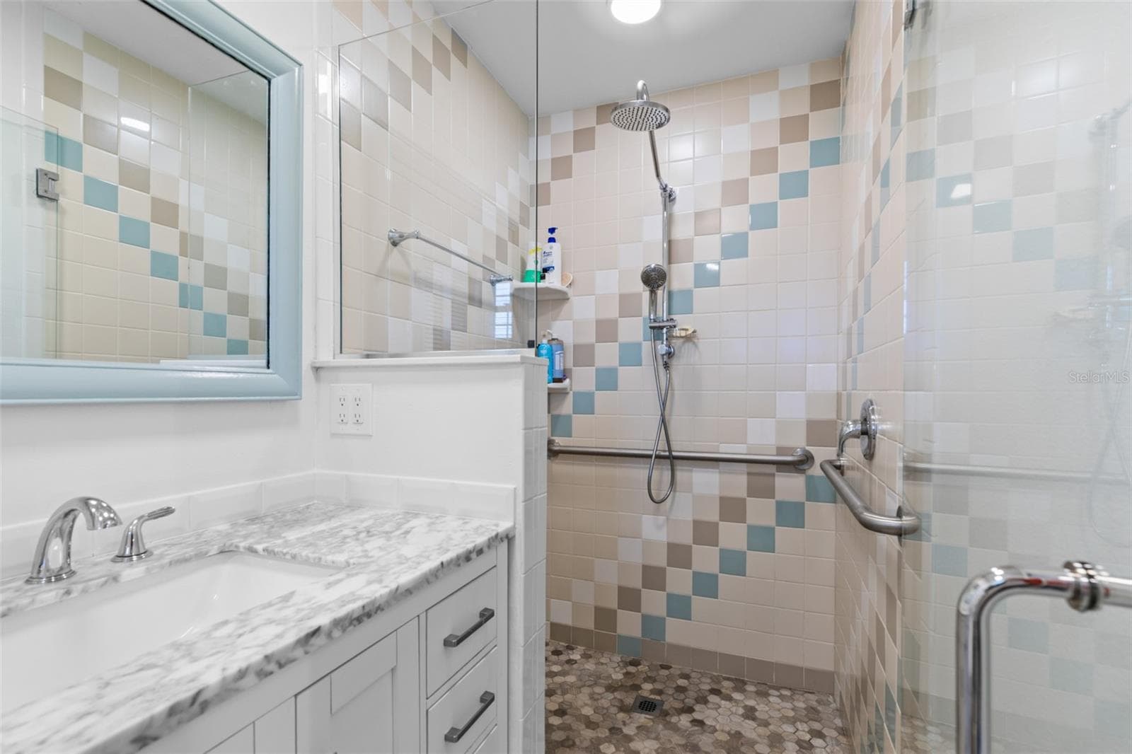 Single Family Residence at 145 BAYSHORE CT, PUNTA GORDA, photo 17 of 38