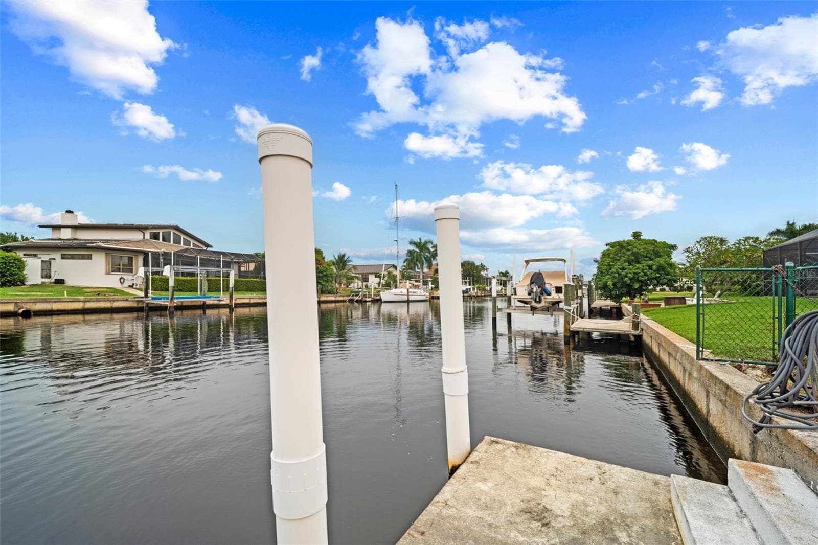 Single Family Residence at 145 BAYSHORE CT, PUNTA GORDA, photo 26 of 38