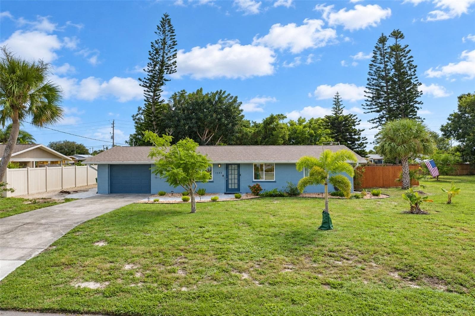 1545 BARBARA PL