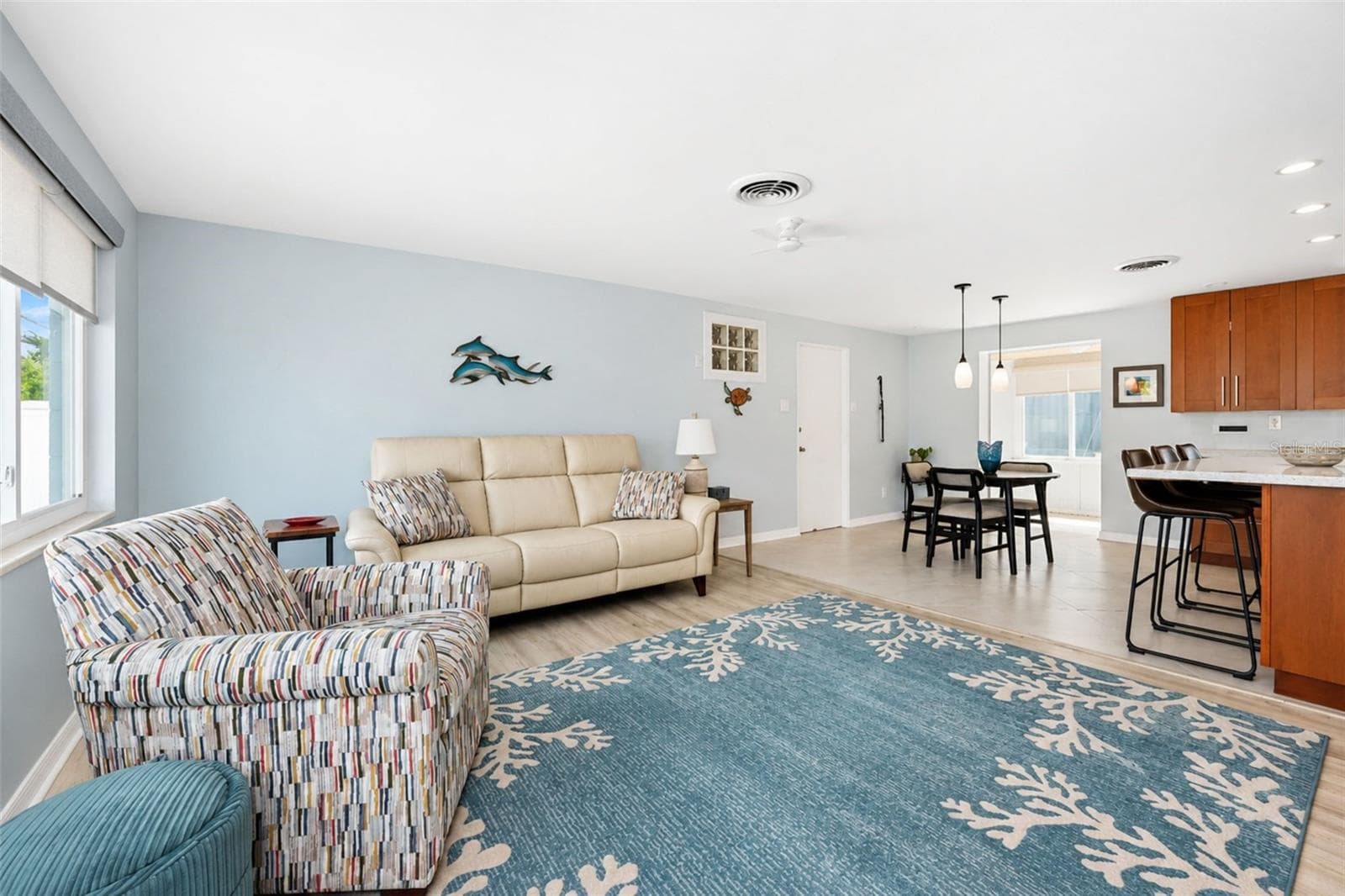 Living Room - 1545 BARBARA PL, ENGLEWOOD