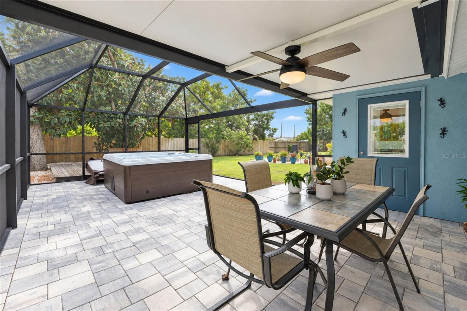 Screened Lanai w/ spa & cold plunge - 1545 BARBARA PL, ENGLEWOOD