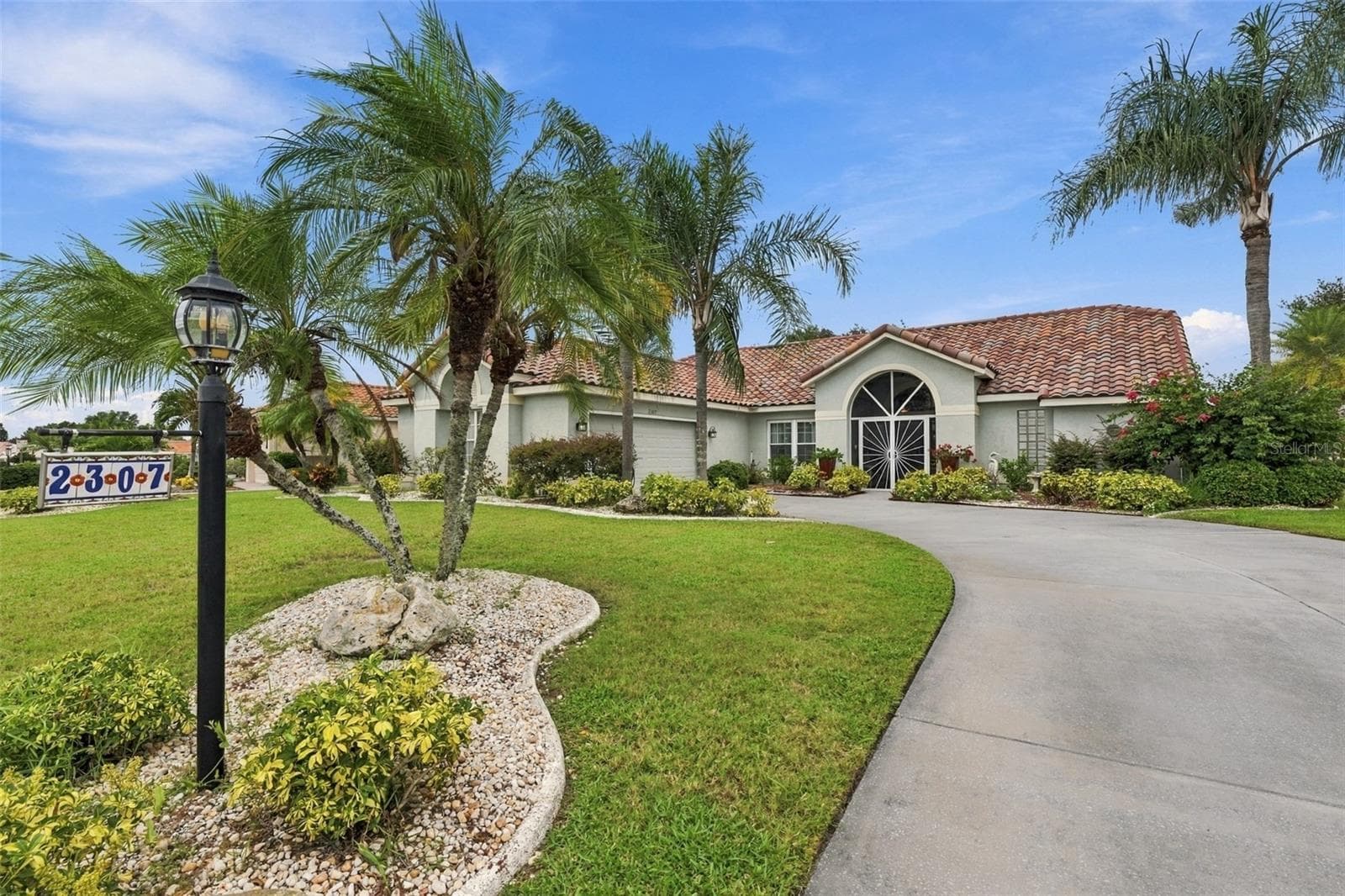 2307 PLATINUM DR