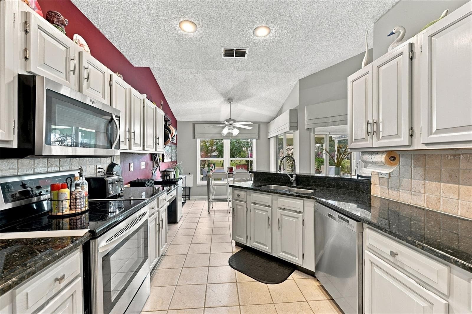 Single Family Residence at 2307 PLATINUM DR, SUN CITY CENTER, photo 11 of 47