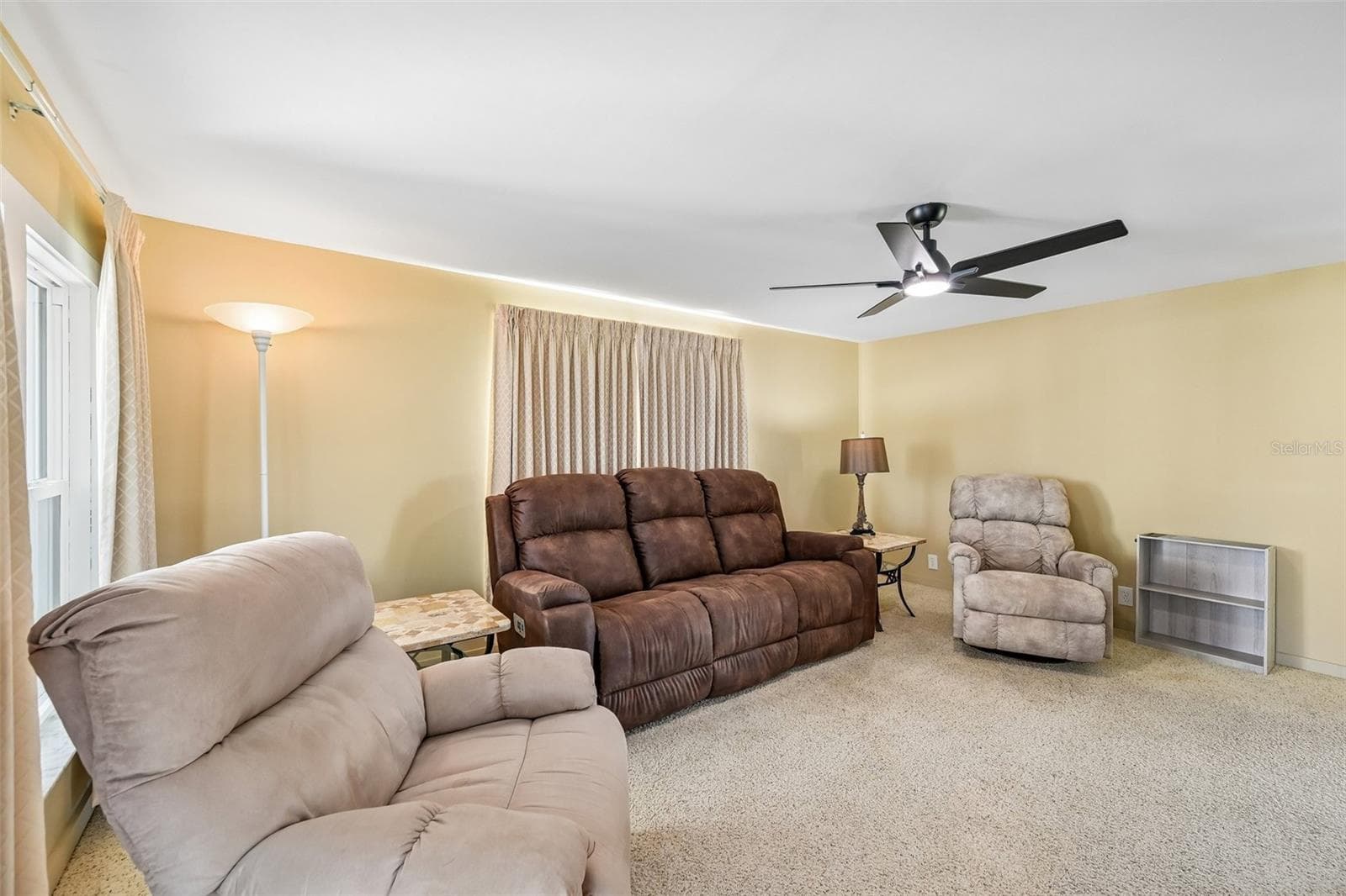 Living Room - 8455 ALBATROSS LN, ENGLEWOOD
