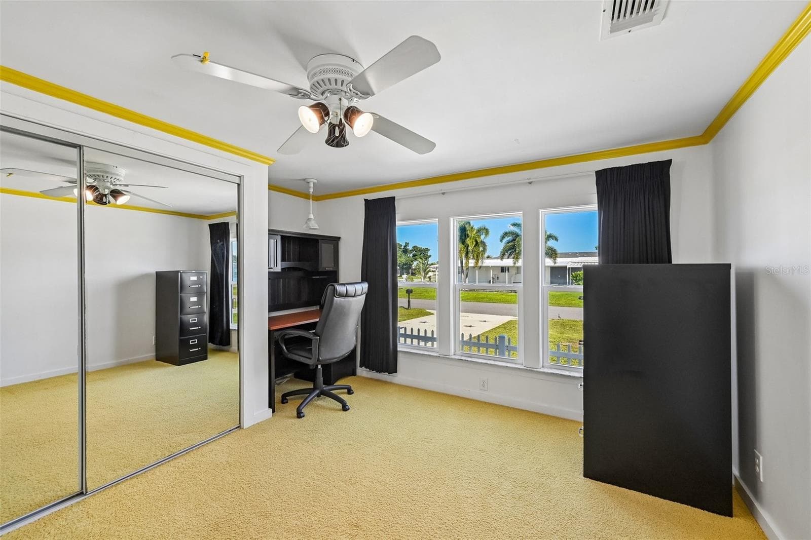 Guest room on other side of home for privacy! - 8455 ALBATROSS LN, ENGLEWOOD